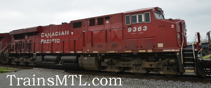 Locomotive CP9363 right side / coté droit